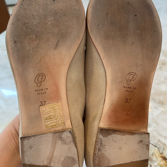 M. Gemi Italian Suede Flats.  Size 37.  Good Condition. - Picture 4 of 6